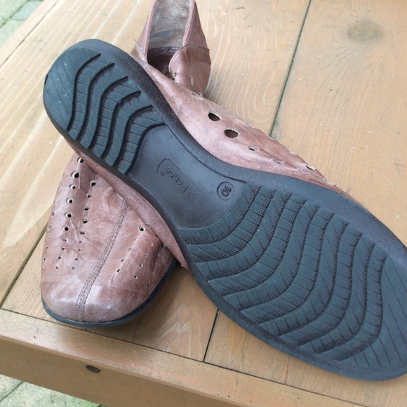 J.Renee shoes flat, perforated very soft leather. - Picture 4 of 5